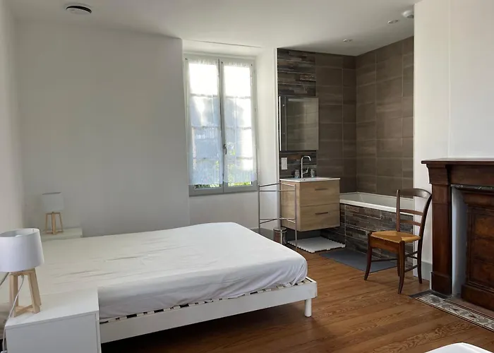 Proche De Sarlat -vue Exceptionnelle